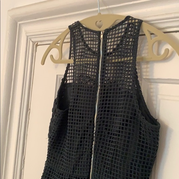 Hunter green floral dress—perfect for the holidays - Picture 4 of 4